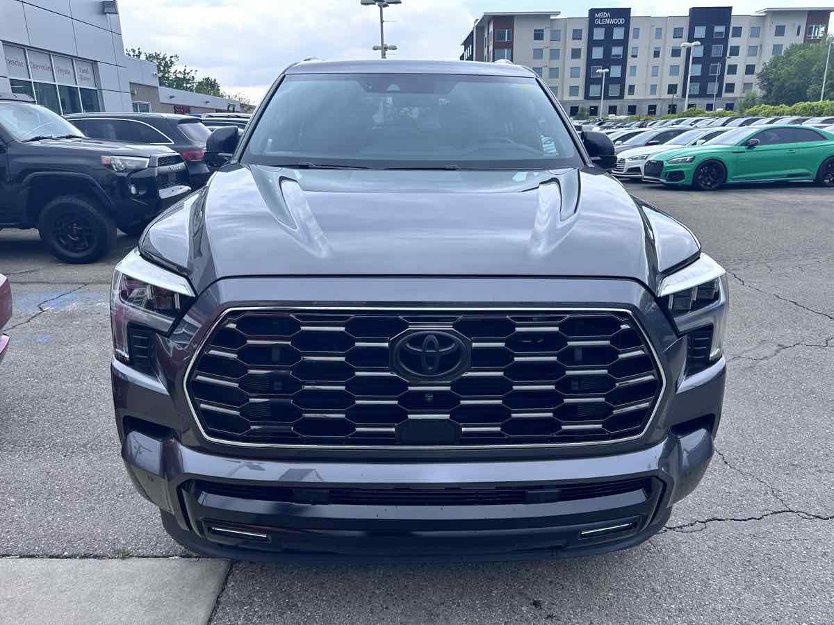 2024 Toyota Sequoia Platinum photo 3