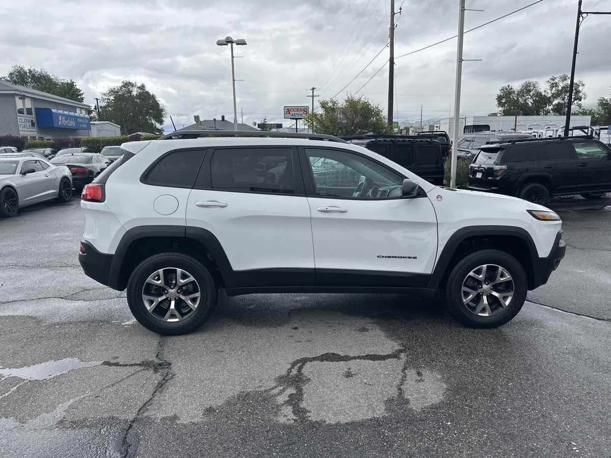 2018 Jeep Cherokee Trailhawk - Photo 5
