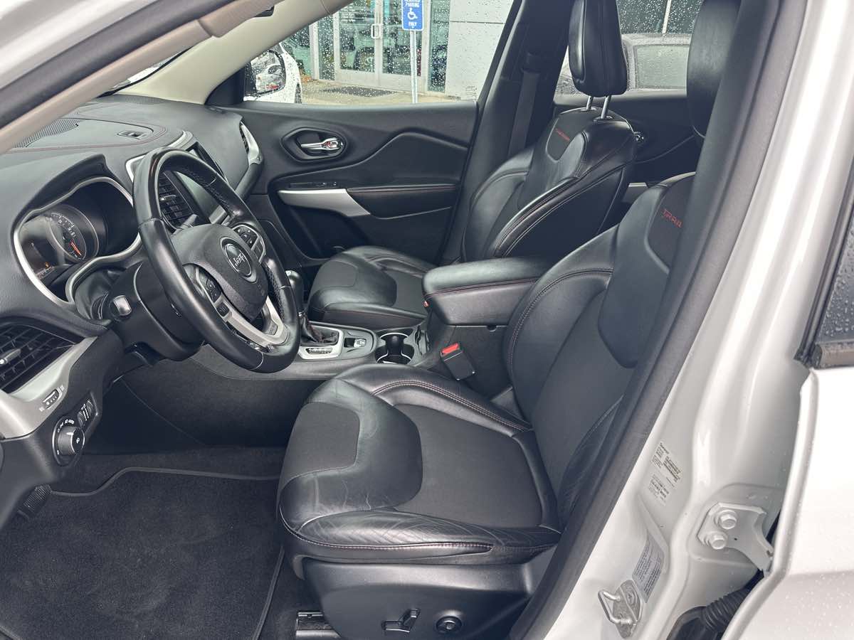 2018 Jeep Cherokee Trailhawk - Photo 13