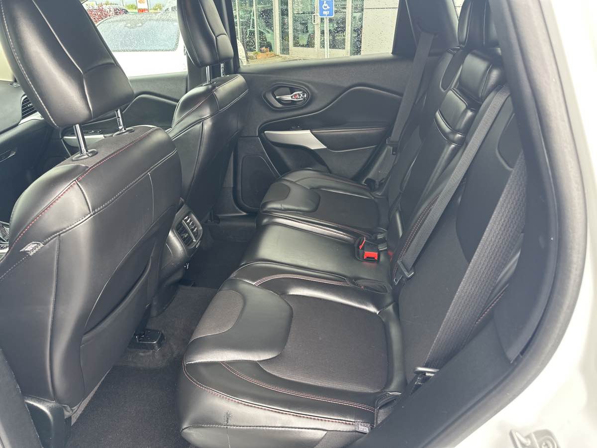 2018 Jeep Cherokee Trailhawk - Photo 15