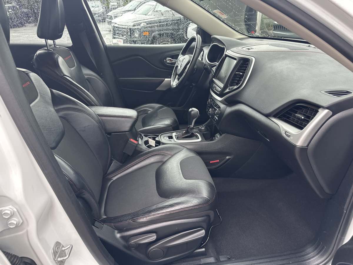 2018 Jeep Cherokee Trailhawk - Photo 20