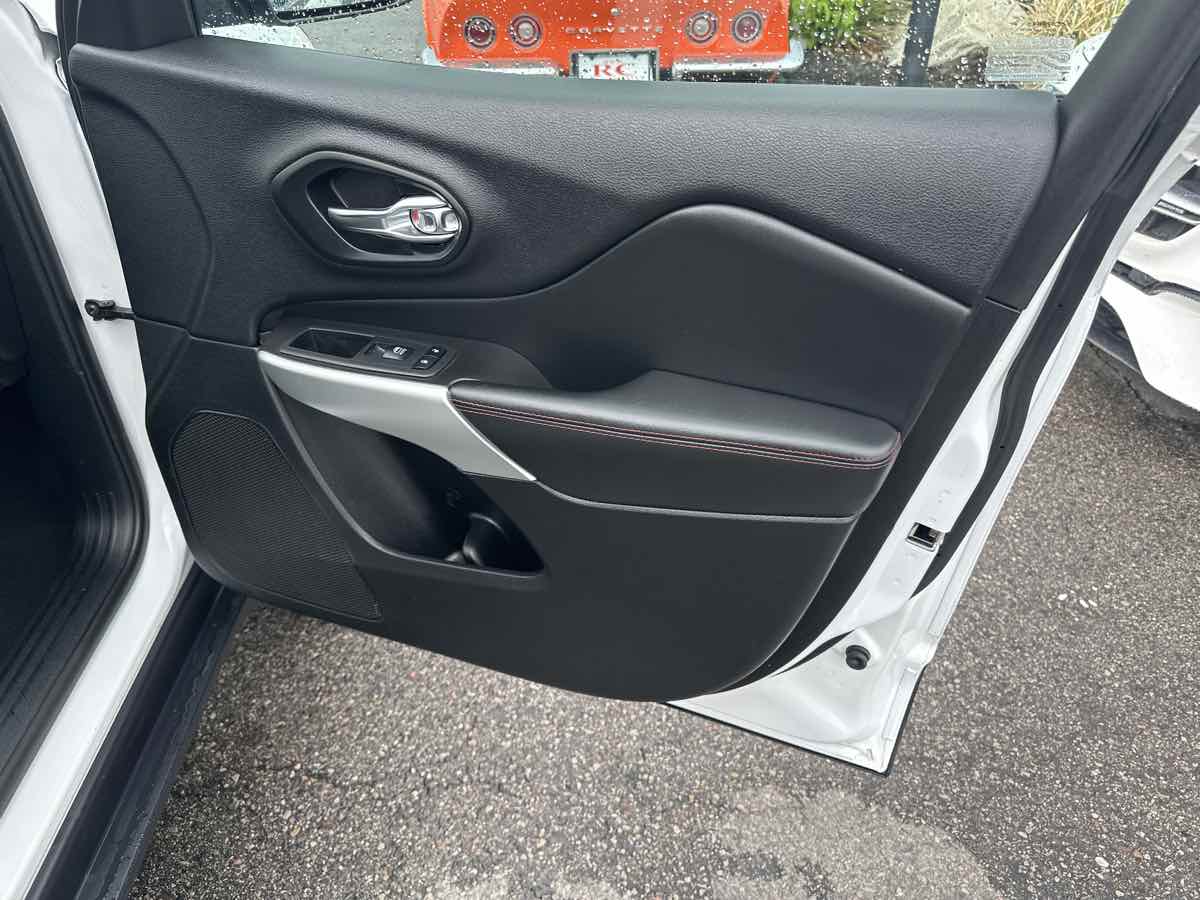 2018 Jeep Cherokee Trailhawk - Photo 21