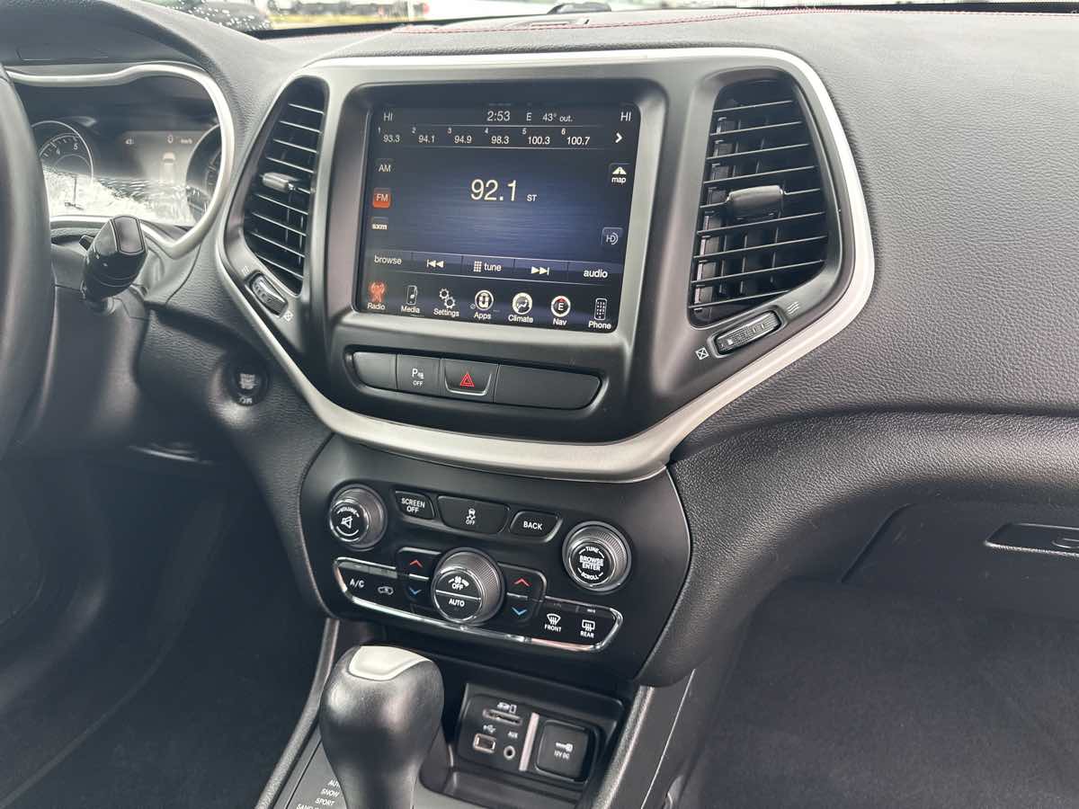 2018 Jeep Cherokee Trailhawk - Photo 23