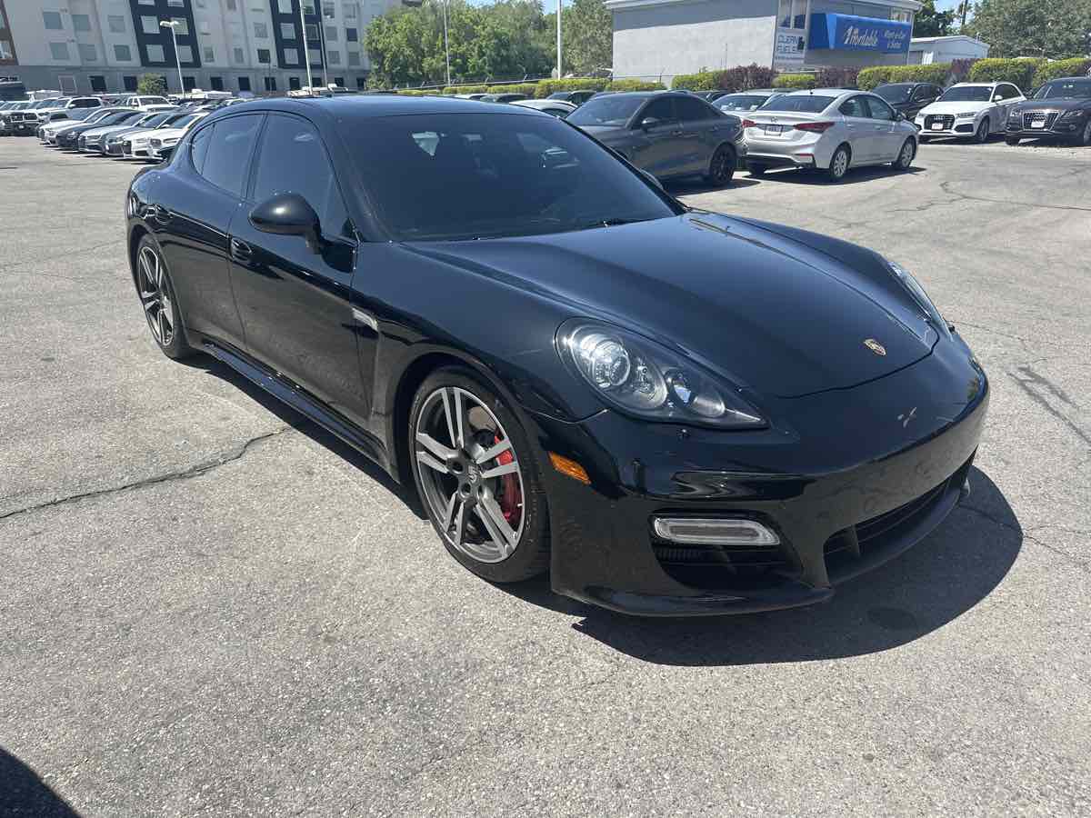 2013 Porsche Panamera Turbo photo 4