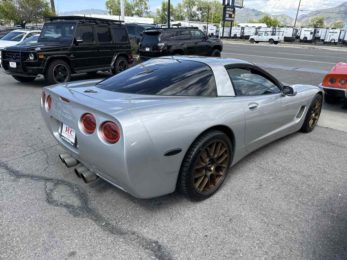 2004 Chevrolet Corvette Base - Photo 5