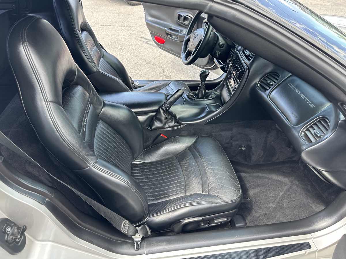 2004 Chevrolet Corvette Base - Photo 14