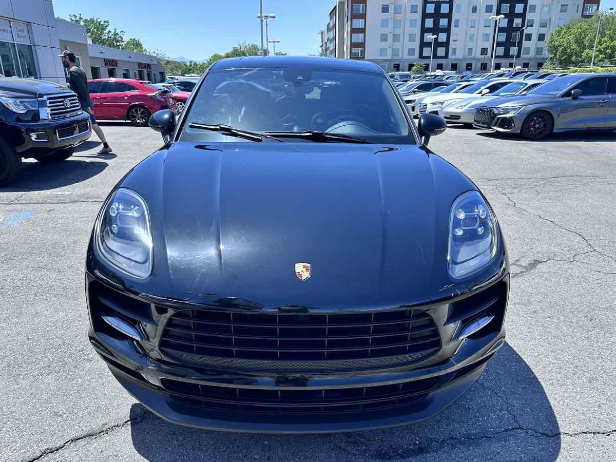 2021 Porsche Macan Base photo 3