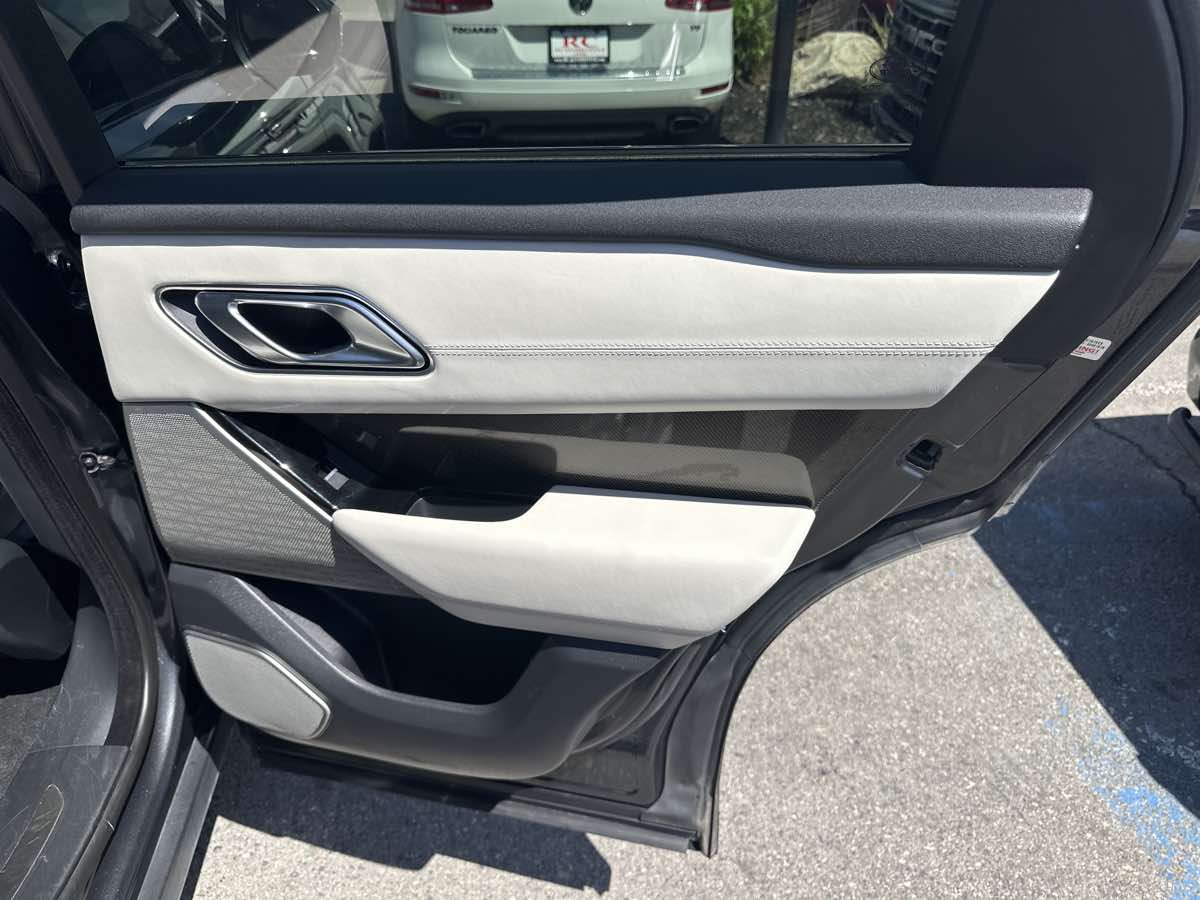 2018 Land Rover Range Rover Velar R-Dynamic HSE photo 20