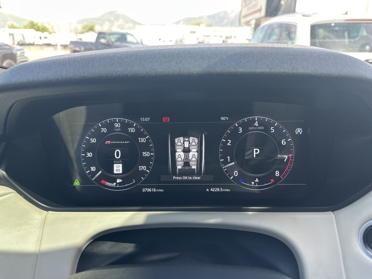 2018 Land Rover Range Rover Velar R-Dynamic HSE photo 28