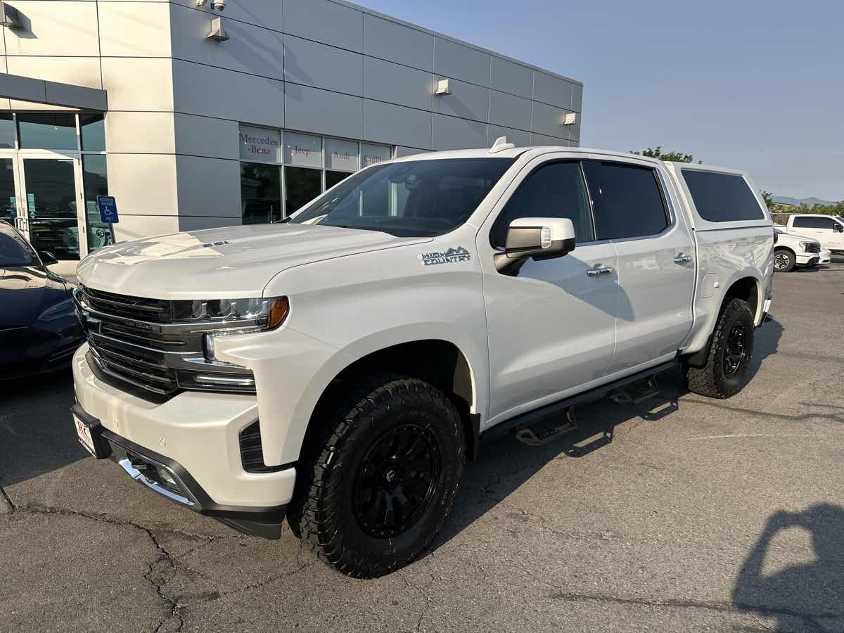 2021 Chevrolet Silverado 1500 High Country photo 2
