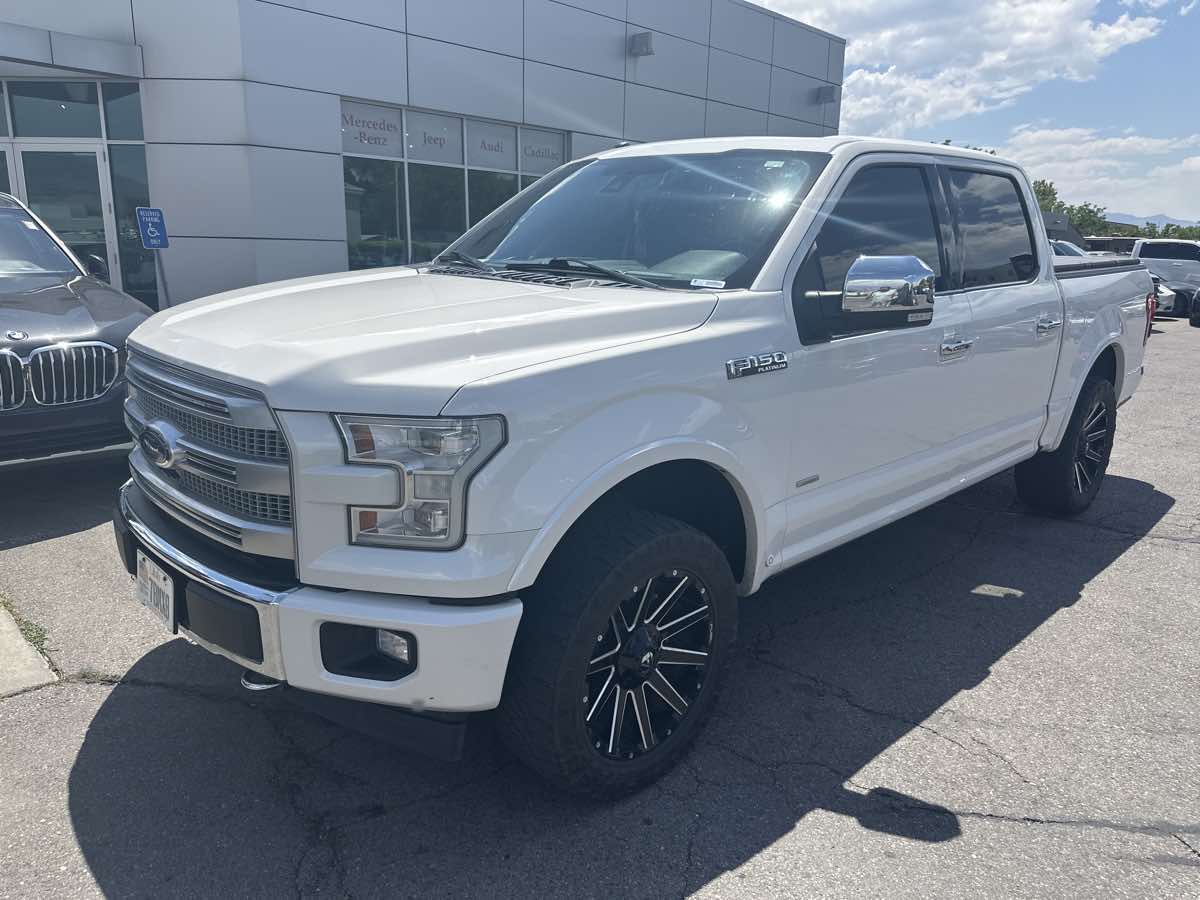2017 Ford F-150 Platinum photo 2