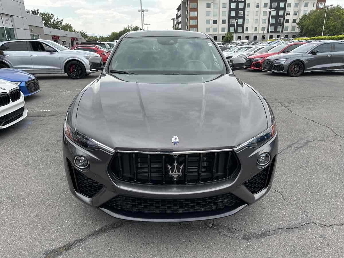 2022 Maserati Levante Modena photo 2