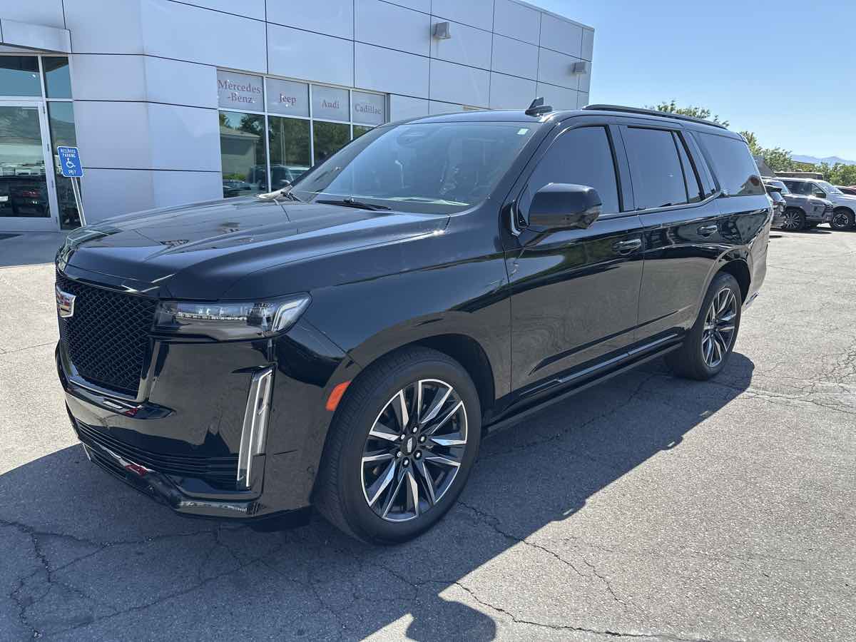 2022 Cadillac Escalade Sport photo 2