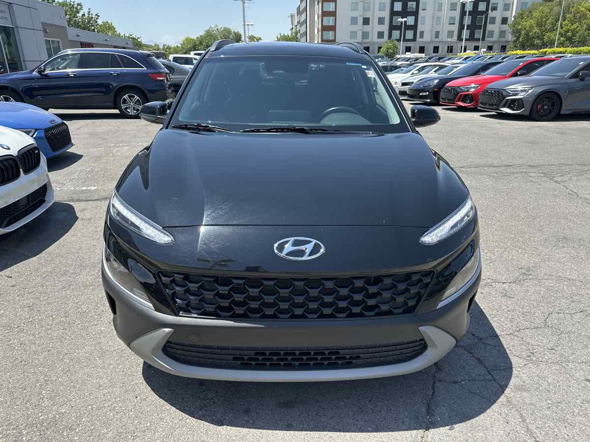 2022 Hyundai Kona SEL photo 3