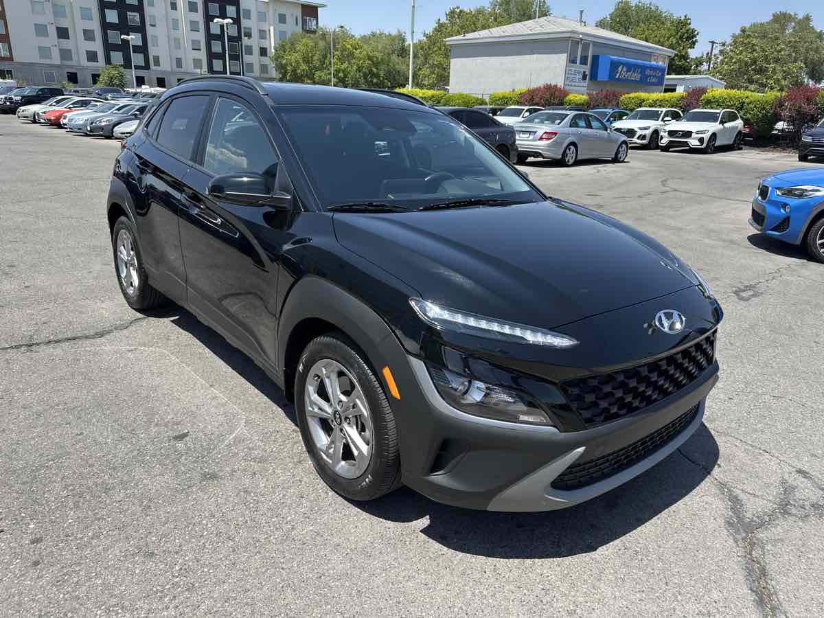 2022 Hyundai Kona SEL photo 4