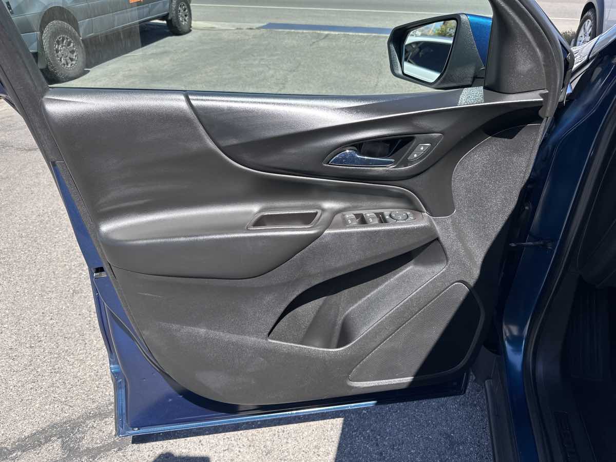 2021 Chevrolet Equinox LT - Photo 11