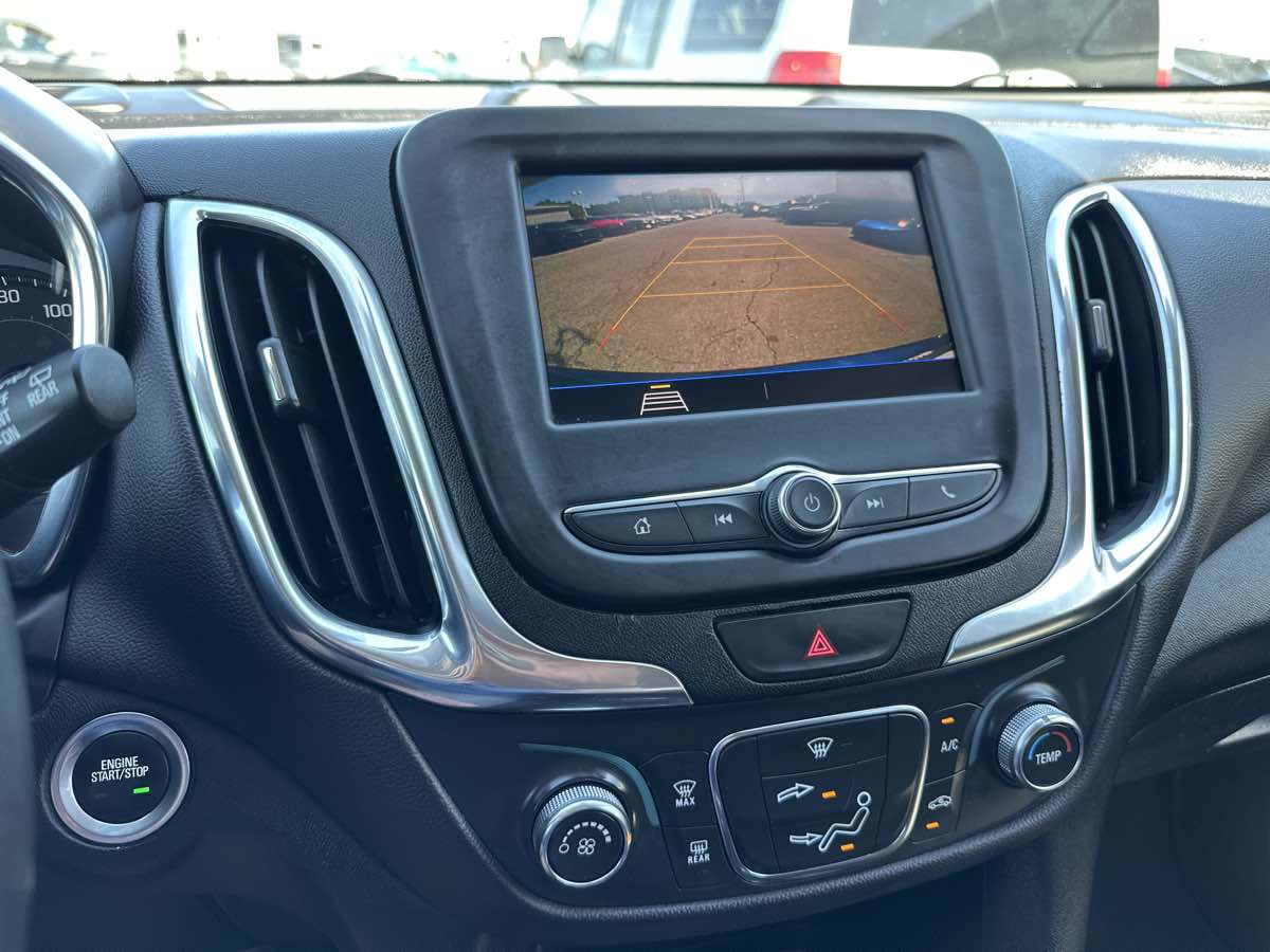 2021 Chevrolet Equinox LT - Photo 26