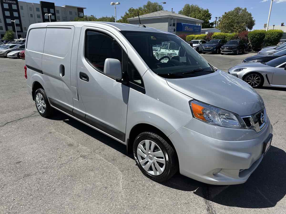 2018 Nissan NV200 SV photo 4