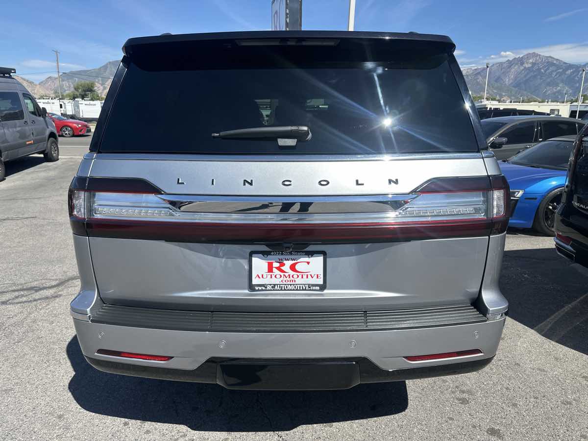 2021 Lincoln Navigator Black Label photo 4