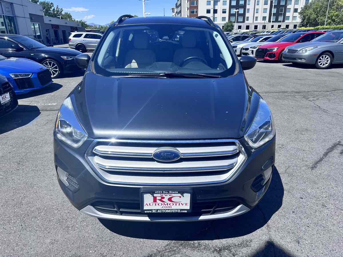 2019 Ford Escape SEL photo 3