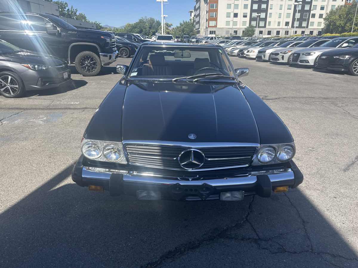 1987 Mercedes Benz 560 photo 2
