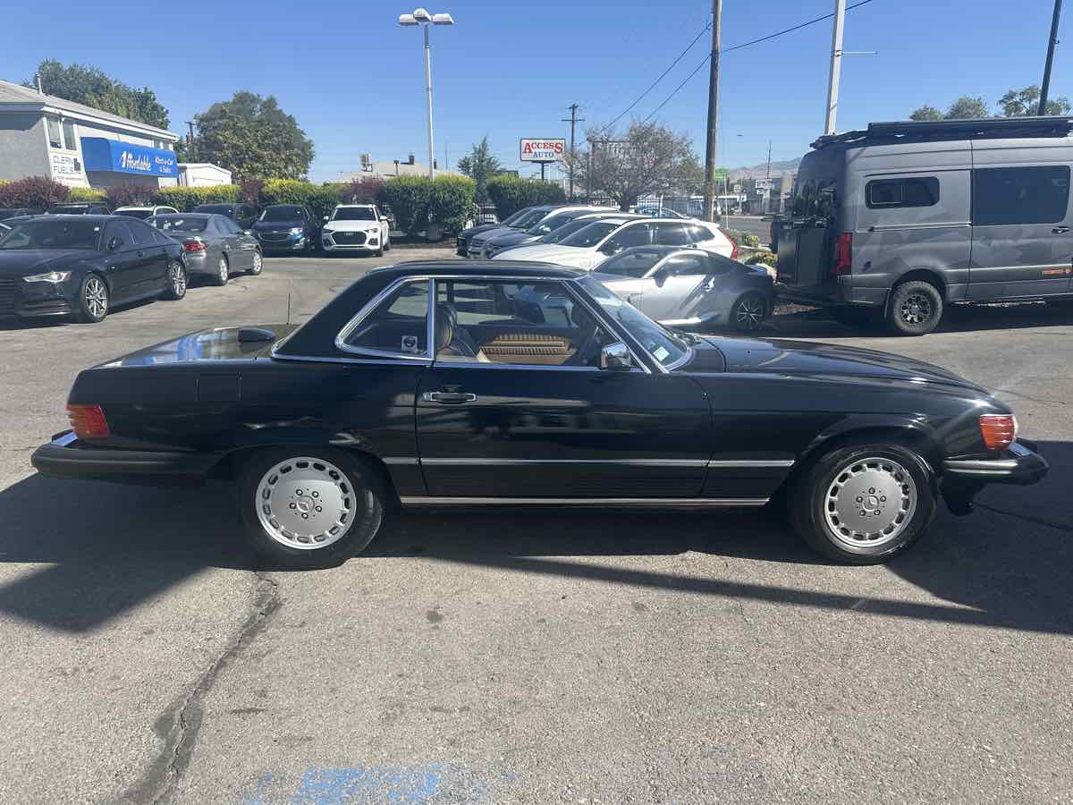 1987 Mercedes Benz 560 photo 4