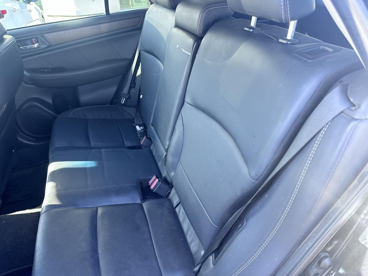 2018 Subaru Outback Limited photo 6
