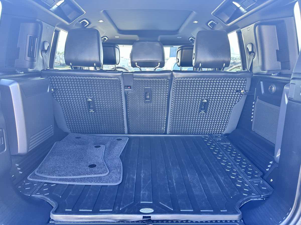 2022 Land Rover Defender V8 photo 12