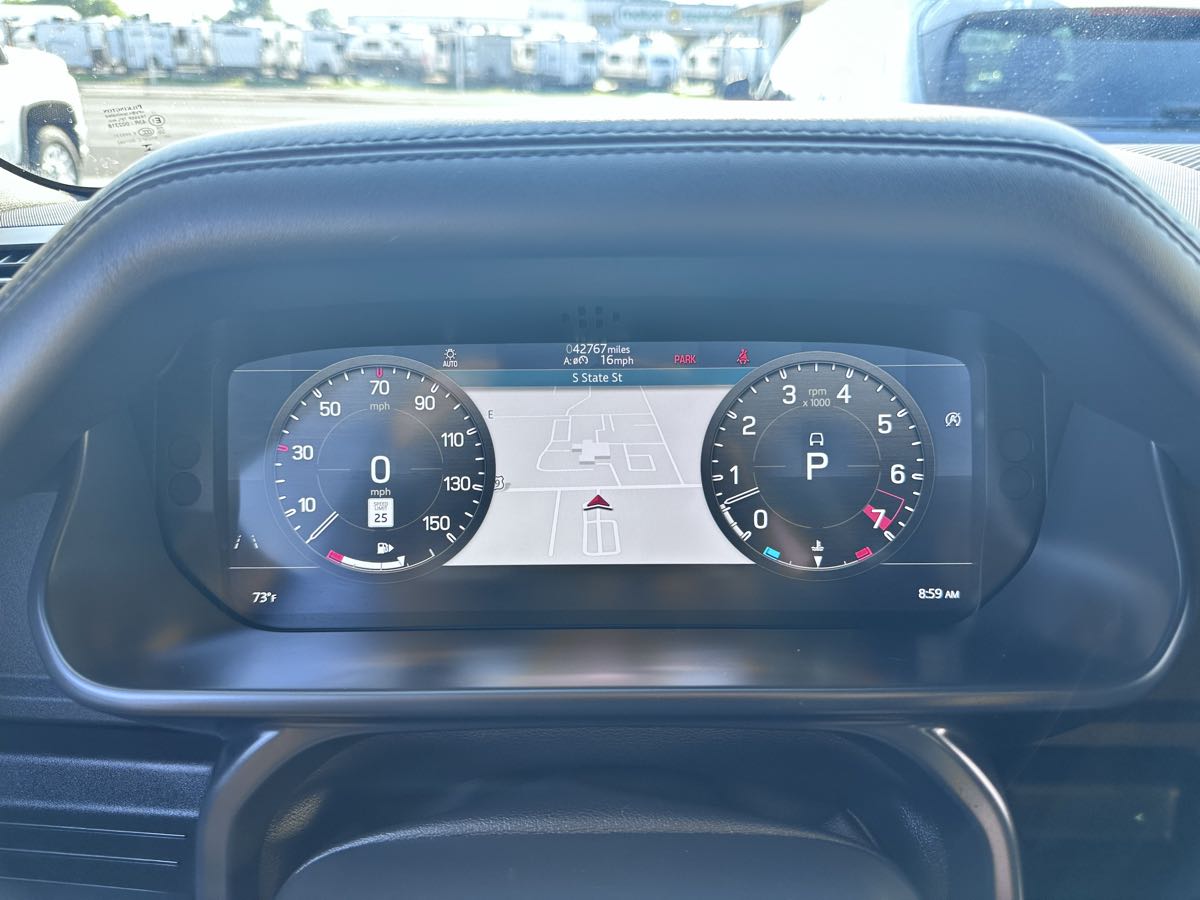 2022 Land Rover Defender V8 photo 21