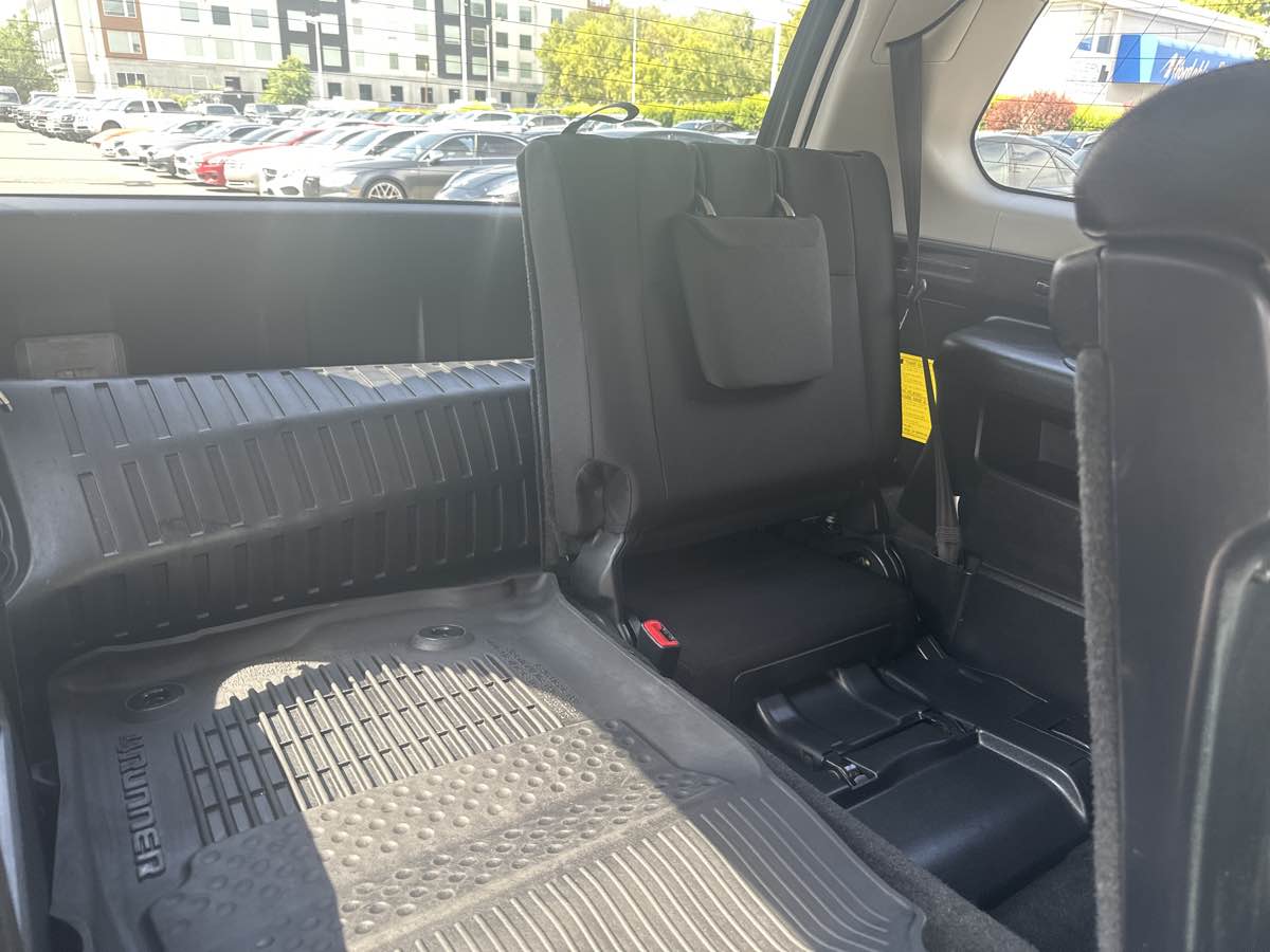 2016 Toyota 4Runner SR5 photo 16