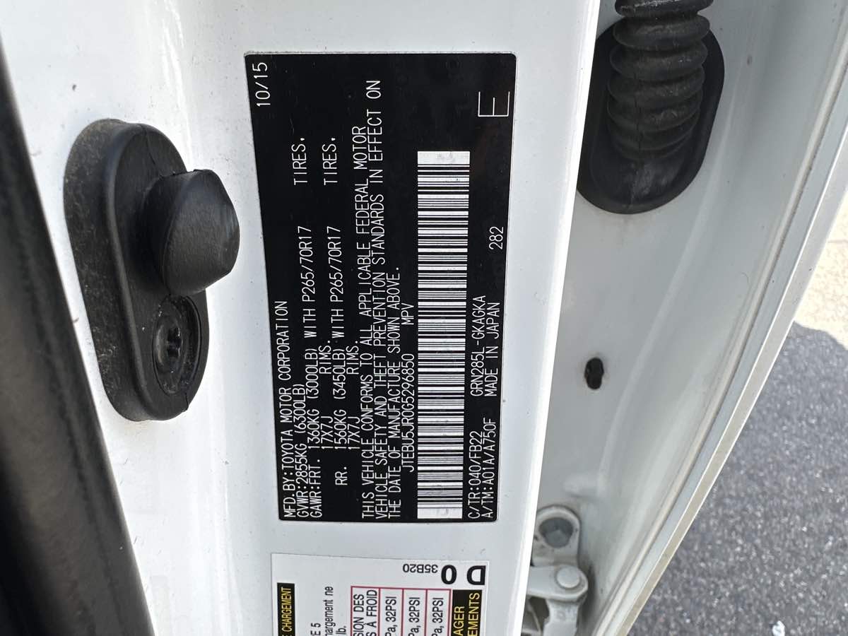 2016 Toyota 4Runner SR5 photo 25