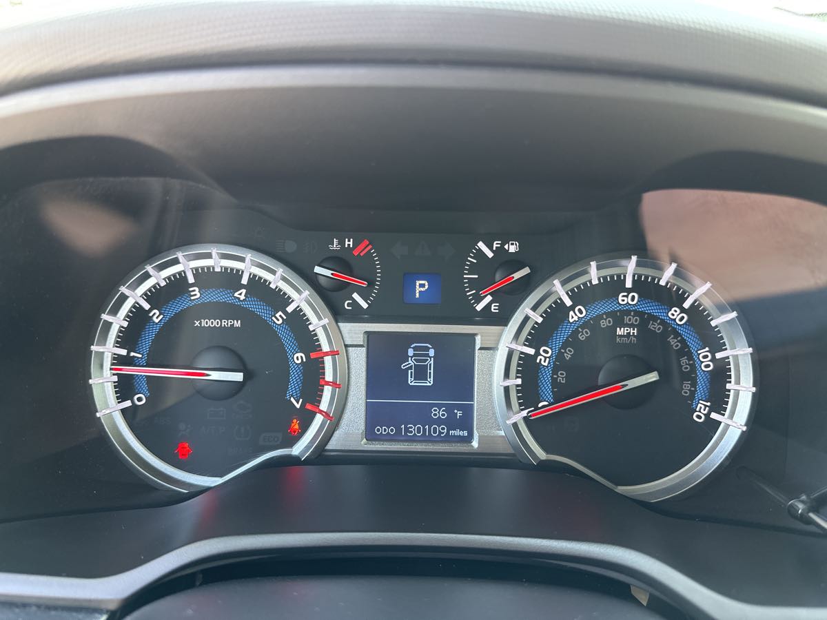 2016 Toyota 4Runner SR5 photo 26