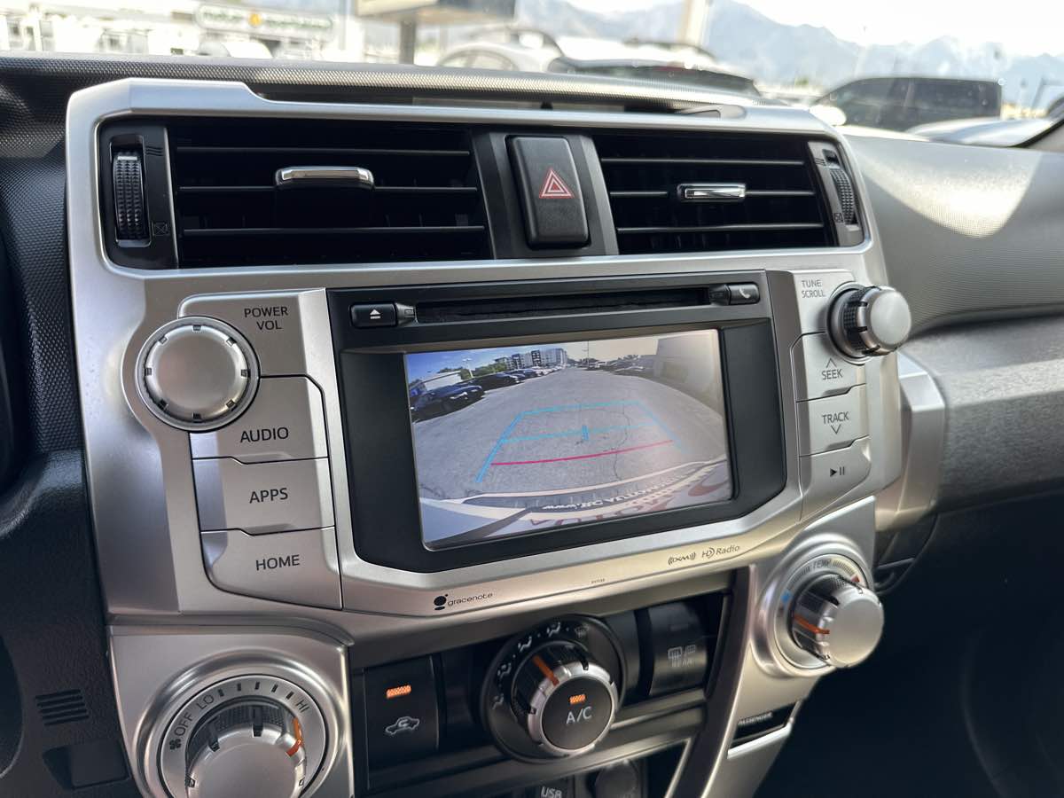2016 Toyota 4Runner SR5 photo 27