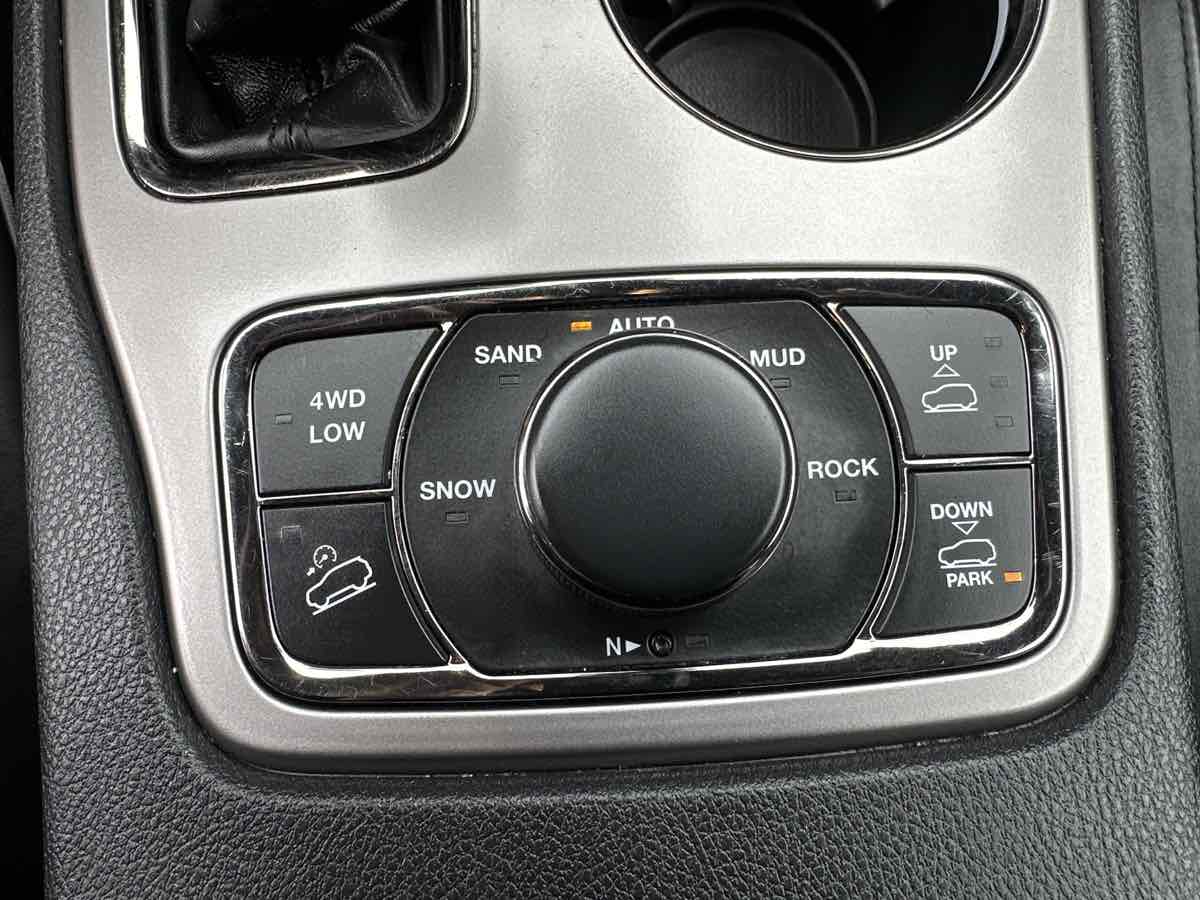 2020 Jeep Grand Cherokee High Altitude photo 29