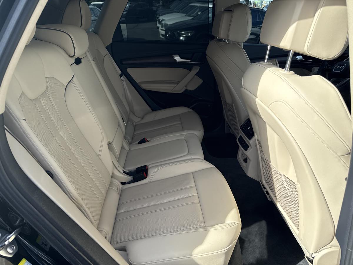 2021 Audi Q5 45 Premium Plus photo 14