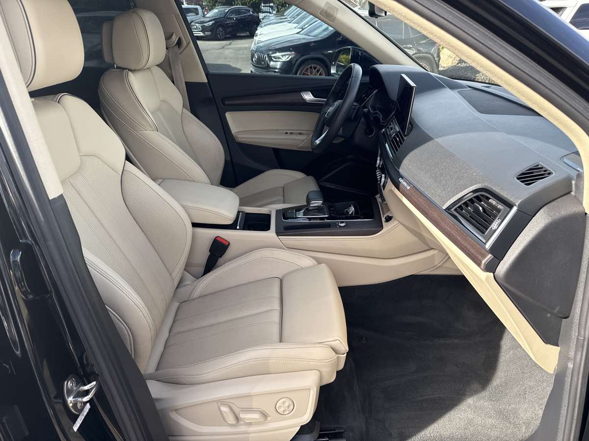 2021 Audi Q5 45 Premium Plus photo 16