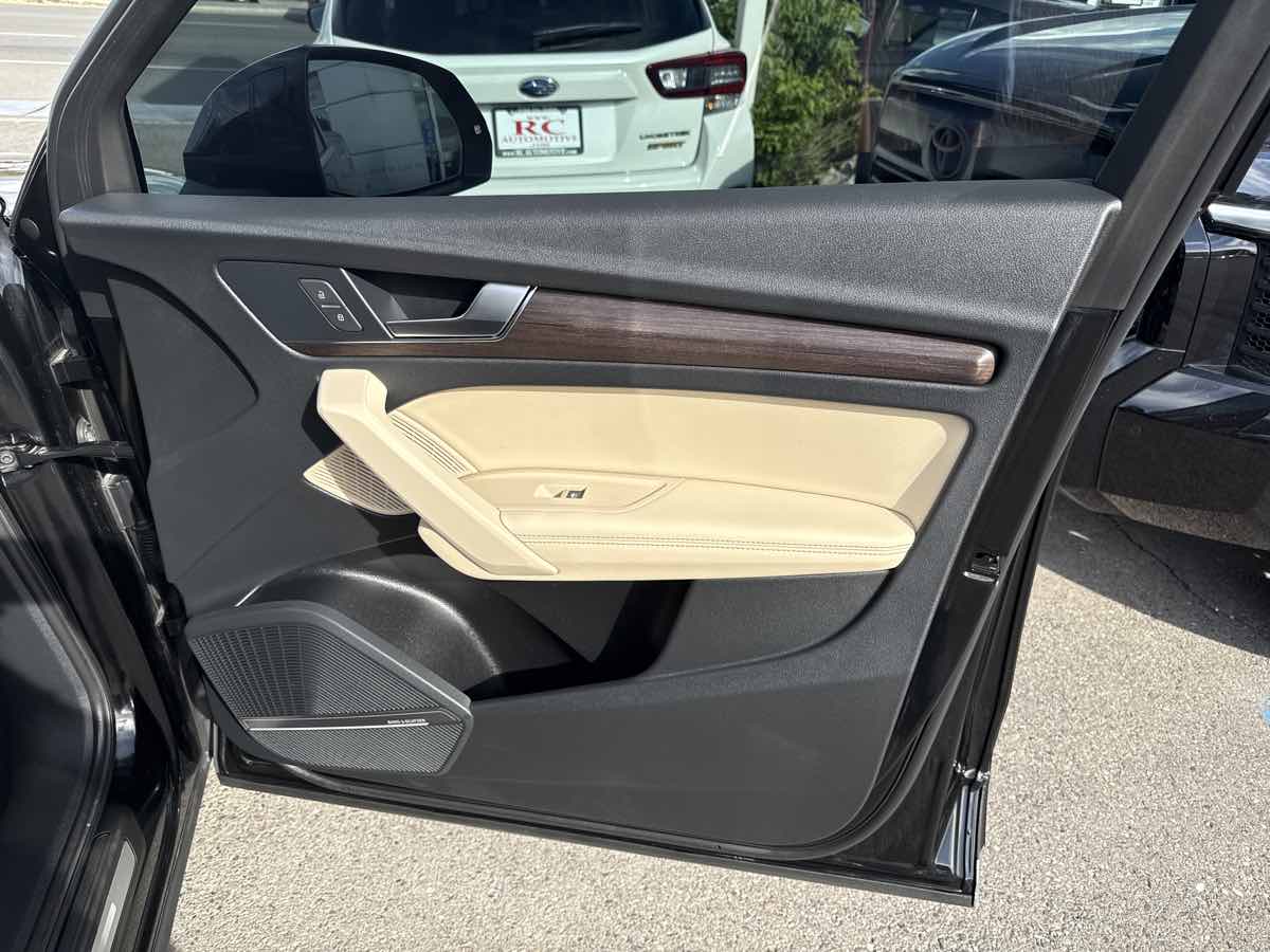 2021 Audi Q5 45 Premium Plus photo 17