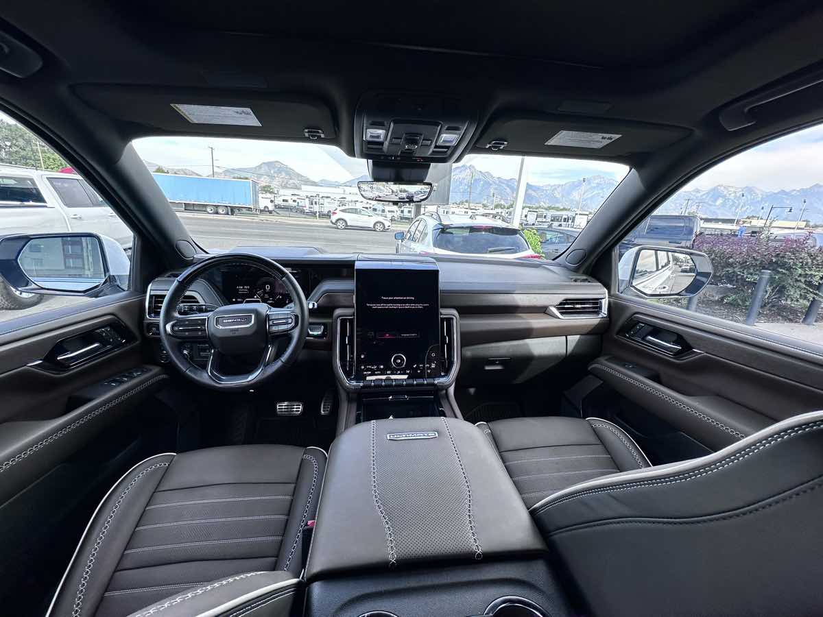2025 Gmc Yukon Denali Ultimate photo 16