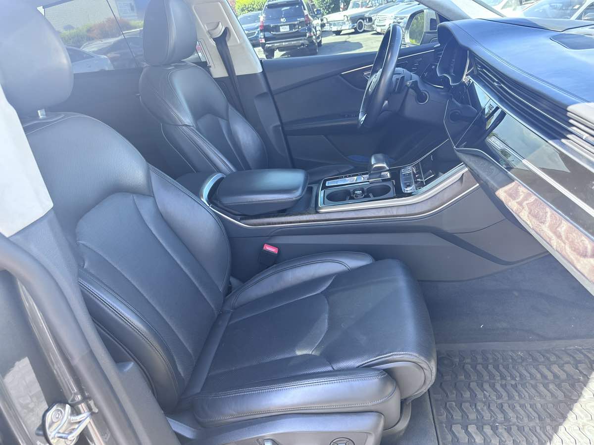 2019 Audi Q8 line Premium Plus photo 18