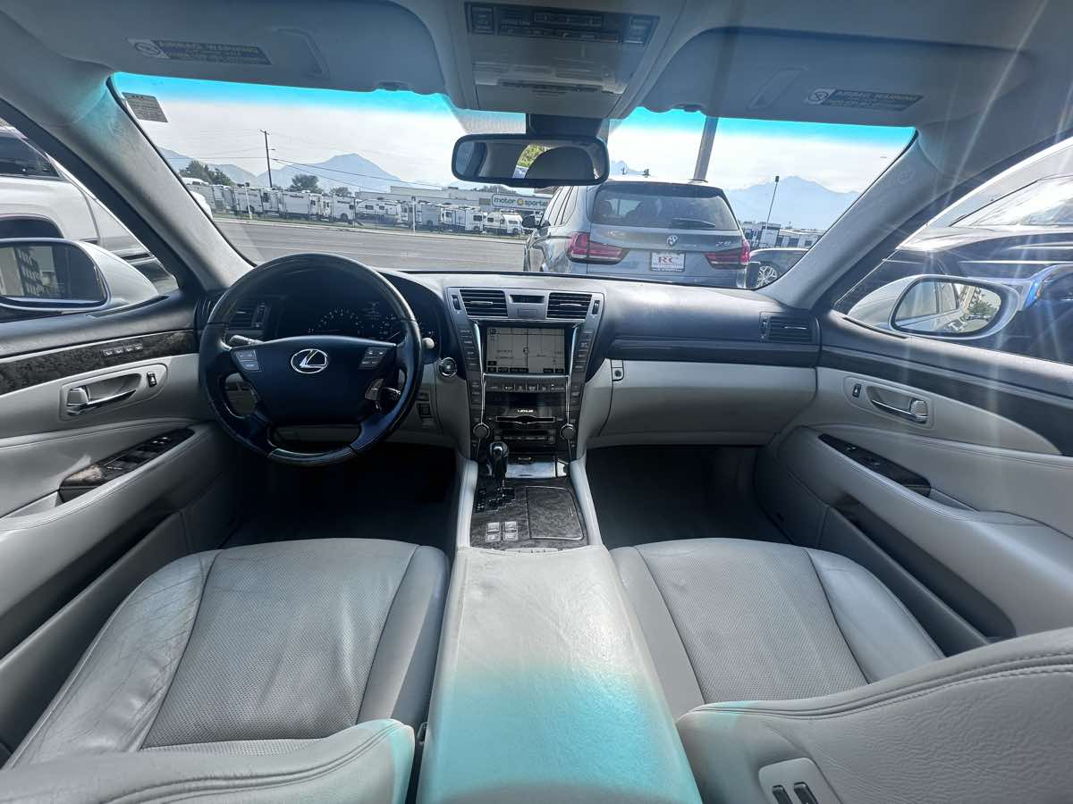 2007 Lexus LS 460 photo 13