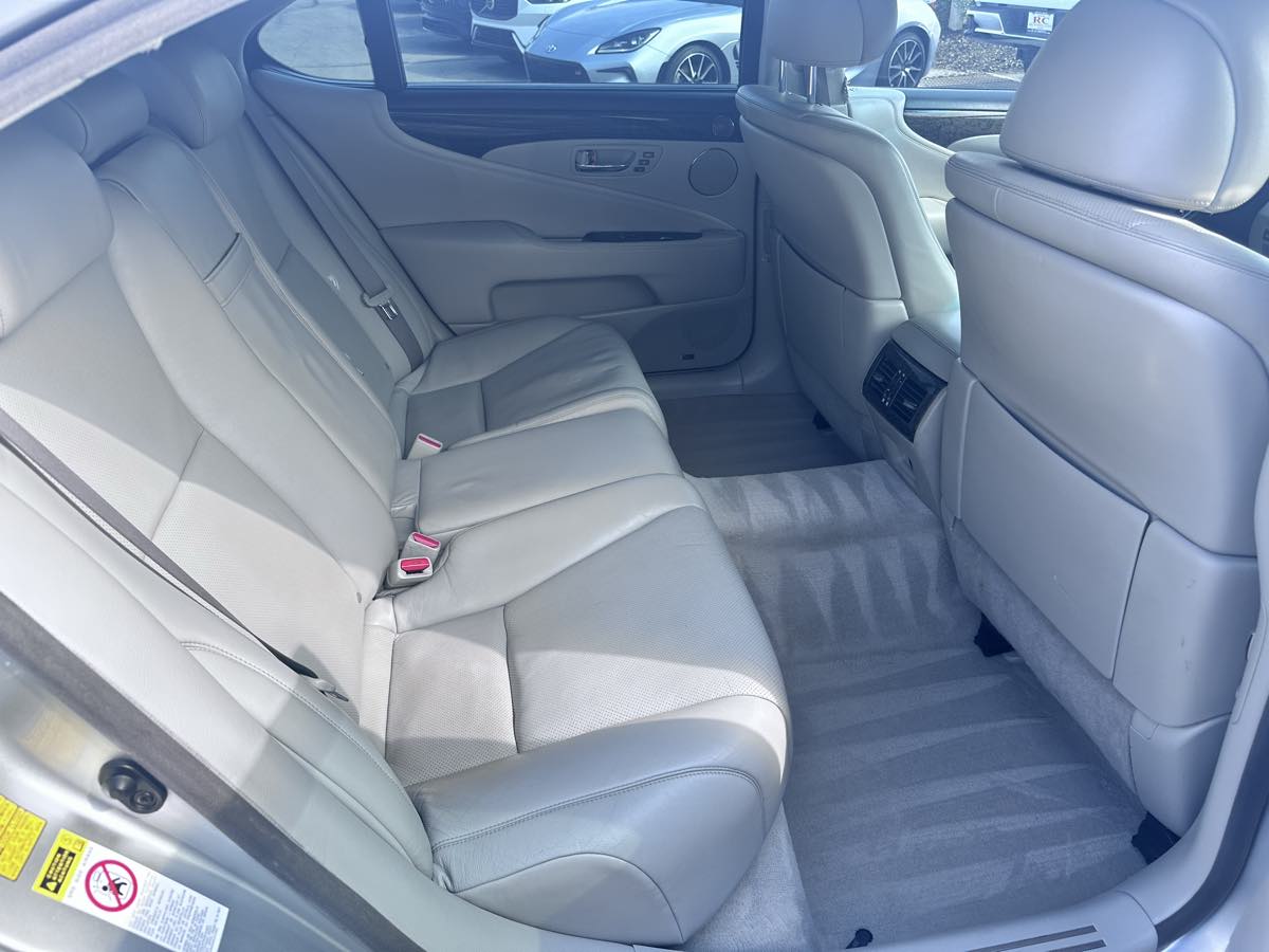2007 Lexus LS 460 photo 15