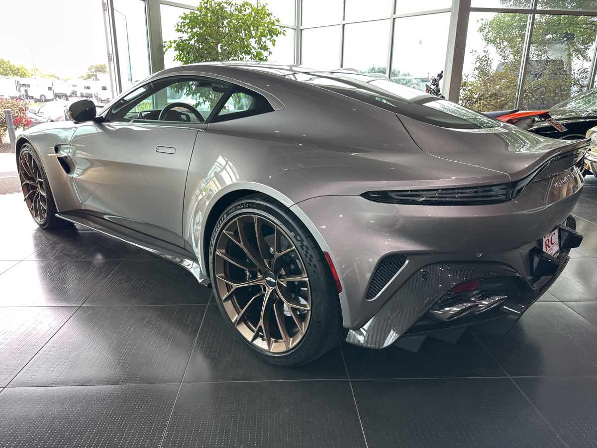 2025 Aston Martin Vantage AM6 photo 6