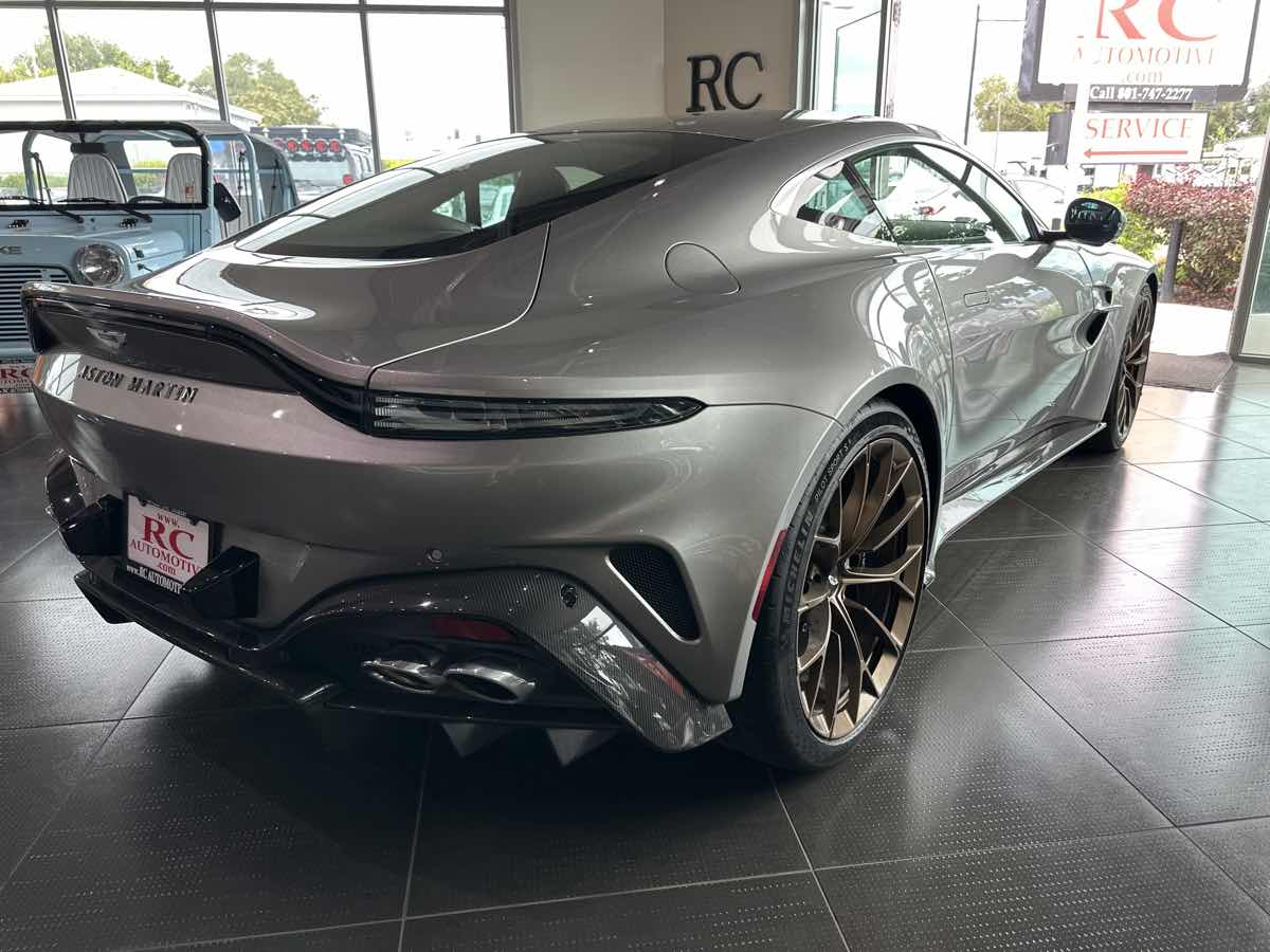 2025 Aston Martin Vantage AM6 photo 10