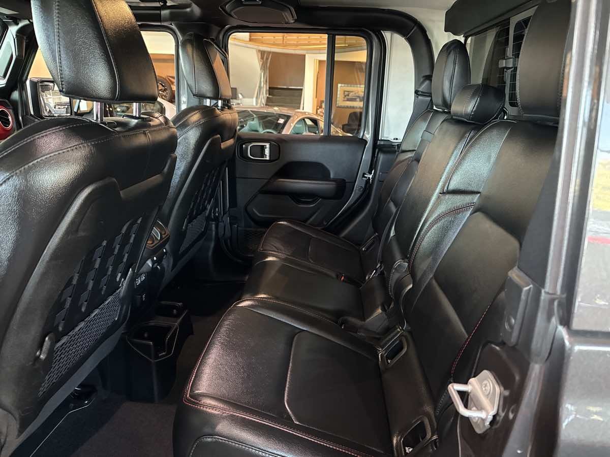 2021 Jeep Gladiator Rubicon photo 12