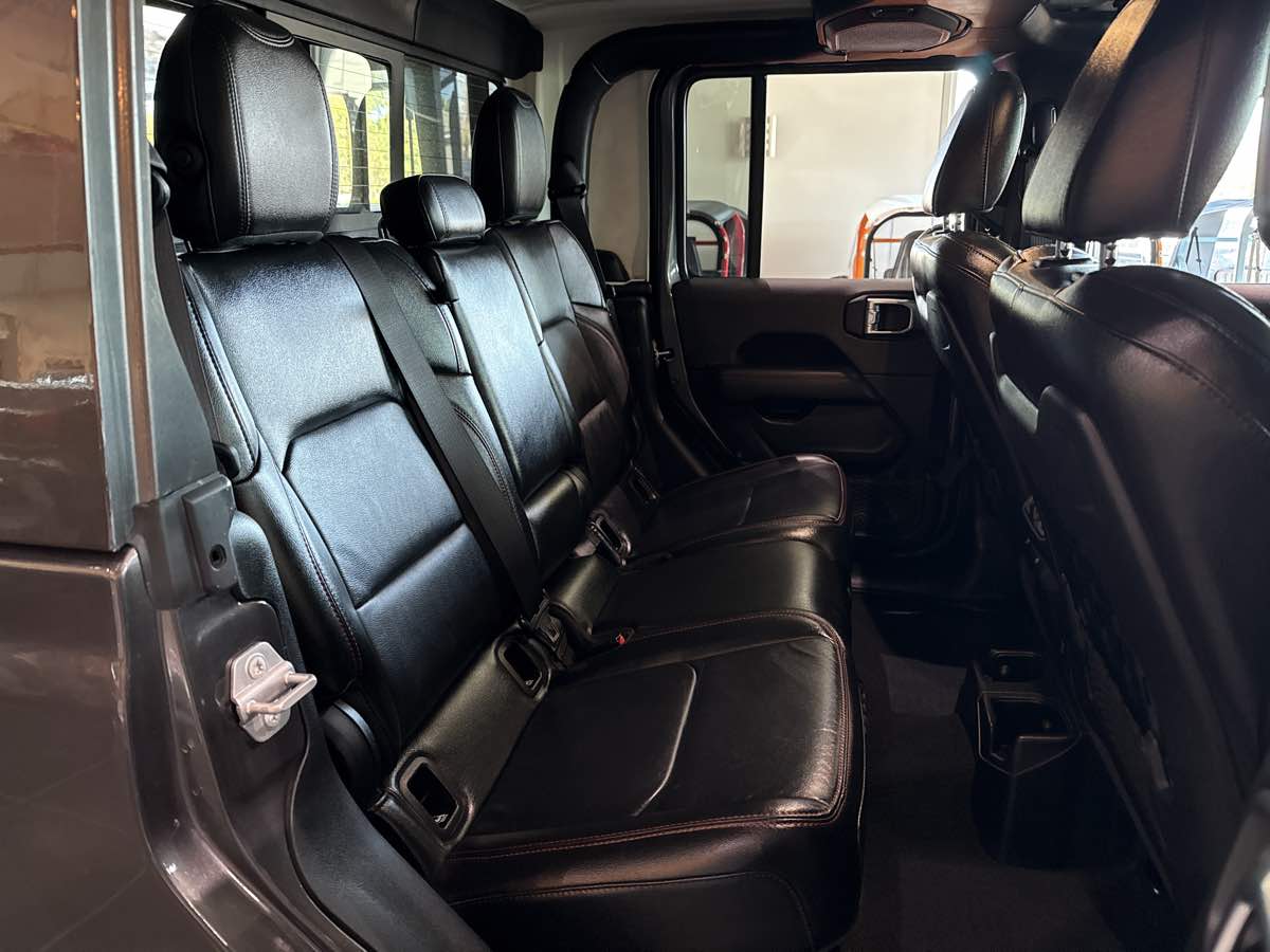 2021 Jeep Gladiator Rubicon photo 16