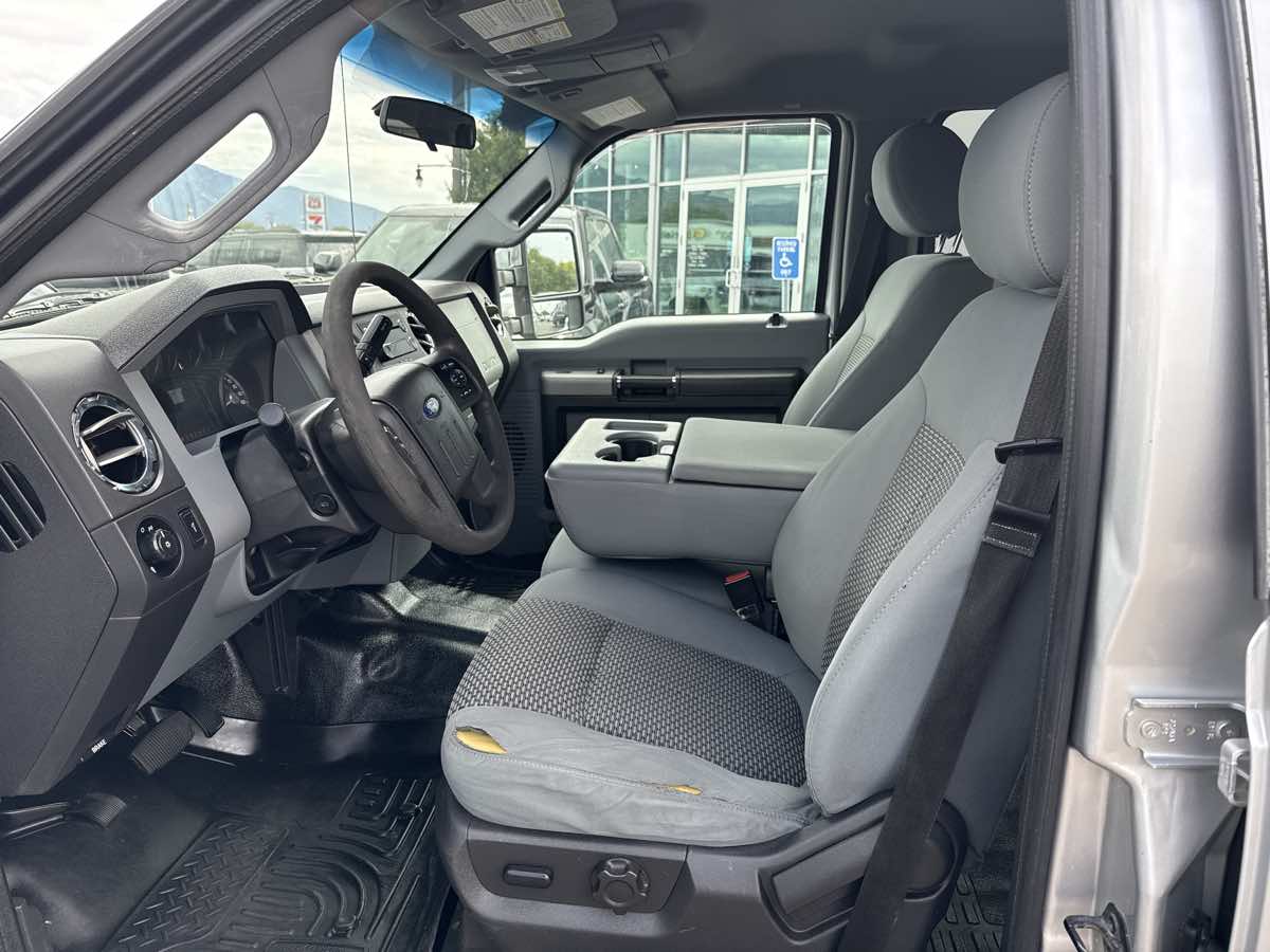 2013 Ford F-350 XL photo 12