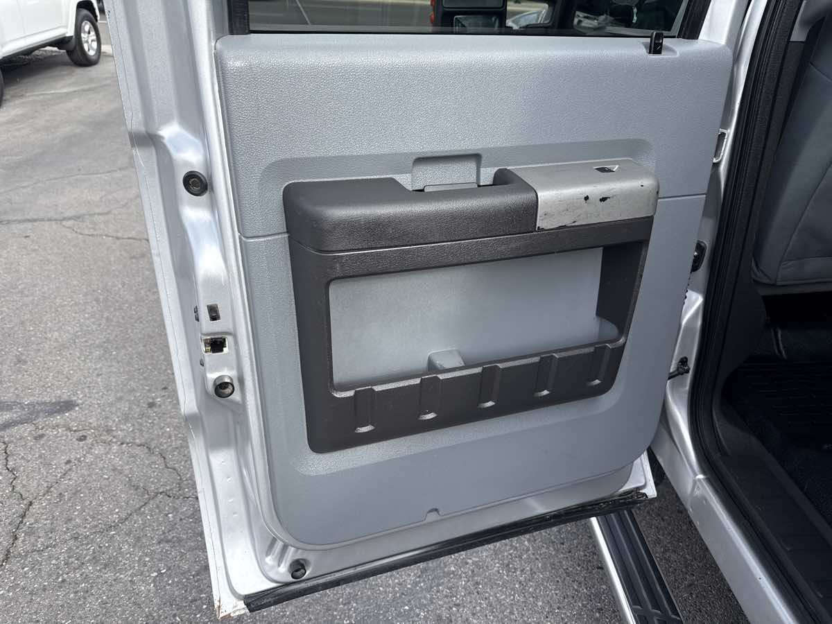 2013 Ford F-350 XL photo 13