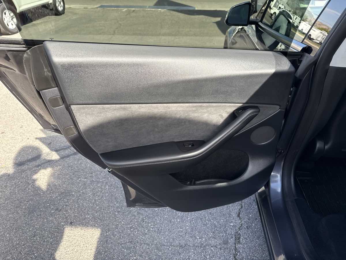 2023 Tesla Model Y Long Range photo 13