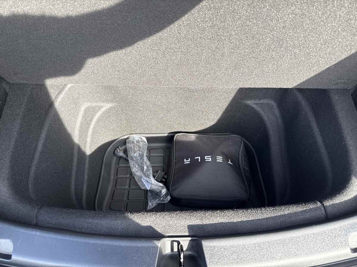 2023 Tesla Model Y Long Range photo 18