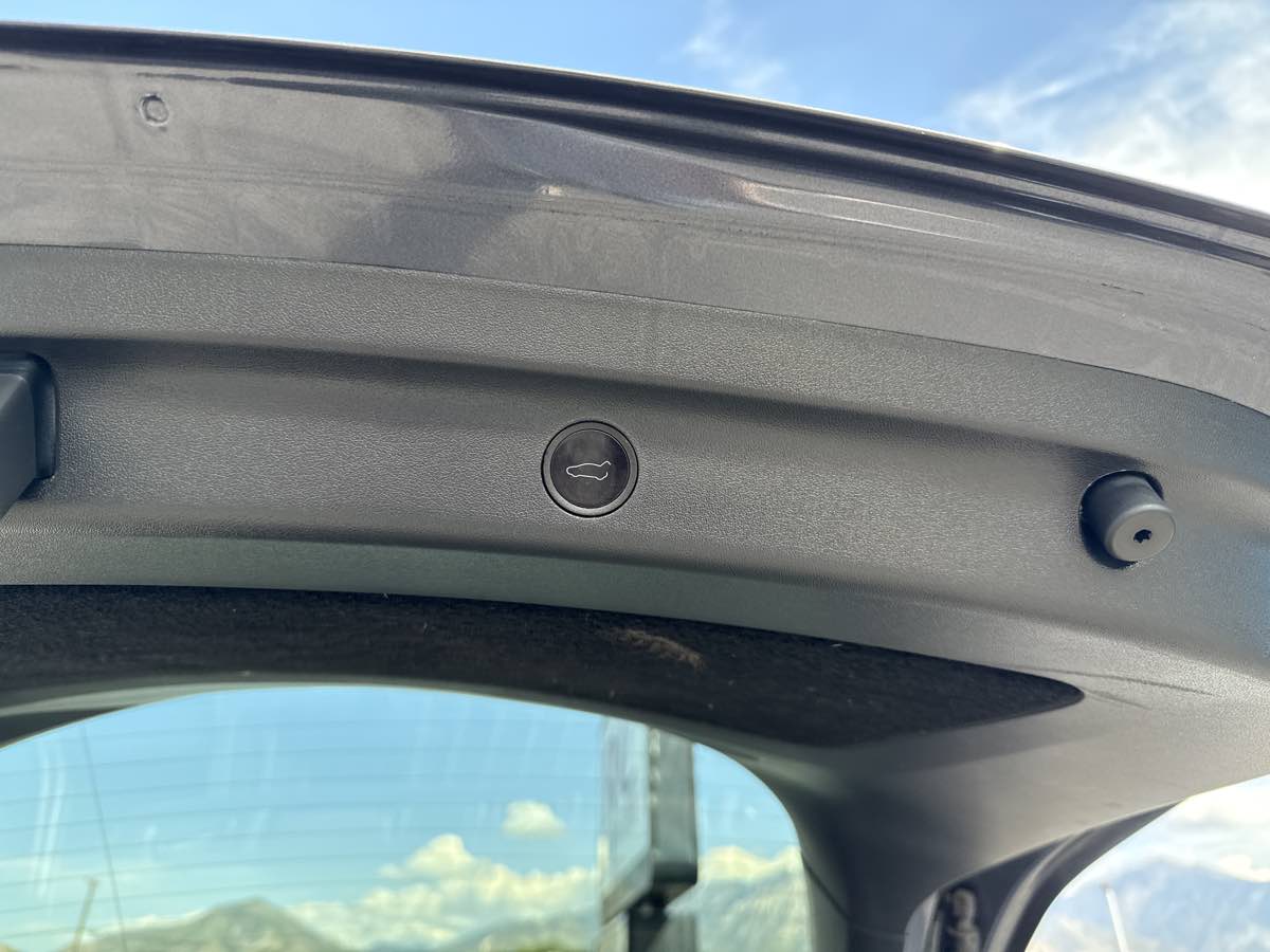 2023 Tesla Model Y Long Range photo 19